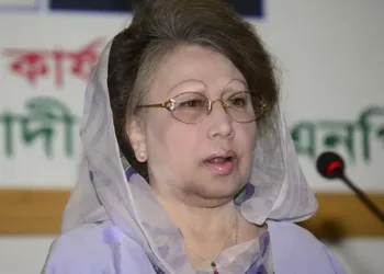 Khaleda Zia: 'Shy housewife' who led Bangladesh in the 1990s and 2000s