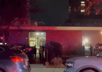 ബ്രൗൺ യൂണിവേഴ്സിറ്റിയിൽ 'ആക്ടീവ് ഷൂട്ടർ' മുന്നറിയിപ്പ്: കാമ്പസിൽ ലോക്ക്ഡൗൺ; പ്രതിക്കായി വലവിരിച്ച് പോലീസ് 1 -brown-university-campus-officials