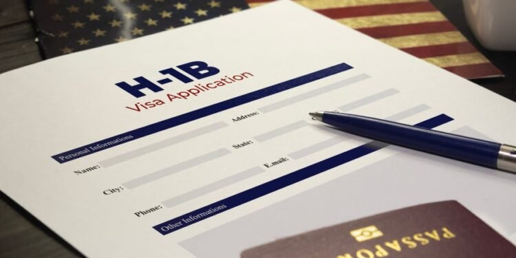 വിസ അപേക്ഷകർക്ക് പണി കിട്ടും!; ഓൺലൈൻ വിവരങ്ങൾ വിസ ഫോമുമായി ഒത്തുനോക്കും; ഡിസംബർ 15 മുതൽ പുതിയ നിയമം 1 Consular offices have been asked to go through the social me .. Read more at: http://timesofindia.indiatimes.com/articleshow/125952039.cms?utm_source=contentofinterest&utm_medium=text&utm_campaign=cppst