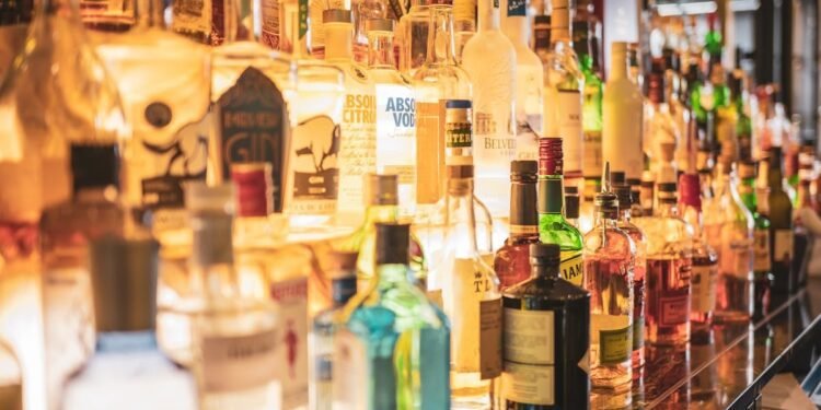 വ്യാപാര തർക്കം: യു.എസ്. മദ്യത്തോട് വ്യത്യസ്ത സമീപനവുമായി കാനഡയിലെ പ്രവിശ്യകൾ