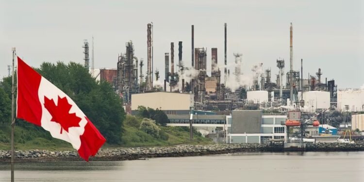 ഡിമാൻഡ് ഉയരും, വിതരണം കുറയും: 2026 എണ്ണ മിച്ചം സംബന്ധിച്ച് IEA-യുടെ പുതിയ കണക്കുകൾ 1 ഡിമാൻഡ് ഉയരും, വിതരണം കുറയും: 2026 എണ്ണ മിച്ചം സംബന്ധിച്ച് IEA-യുടെ പുതിയ കണക്കുകൾ