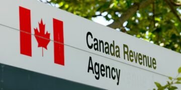 എല്ലാ കോളുകൾക്കും മറുപടി നൽകാൻ കഴിയില്ലെന്ന പ്രതികരണം മുന്നോട്ടുവച്ച് കാനഡ റെവന്യൂ ഏജൻസി അധികൃതർ 7 എല്ലാ കോളുകൾക്കും മറുപടി നൽകാൻ കഴിയില്ലെന്ന പ്രതികരണം മുന്നോട്ടുവച്ച് കാനഡ റെവന്യൂ ഏജൻസി അധികൃതർ