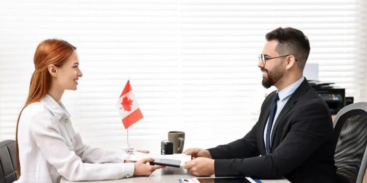 കാനഡ ഇമിഗ്രേഷൻ പ്രതിനിധിയെ നിയമിക്കുമ്പോൾ ശ്രദ്ധിക്കുക: ഈ 5 ചോദ്യങ്ങൾ നിർബന്ധമായും ചോദിക്കണം!