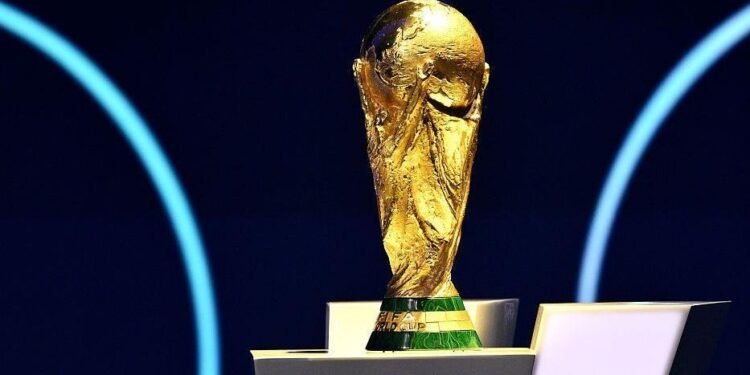 ലോകകപ്പ് ടിക്കറ്റ് നിരക്കുകൾ കുറച്ചു; ആരാധകരുടെ പ്രതിഷേധത്തിന് മുന്നിൽ വഴങ്ങി ഫിഫ