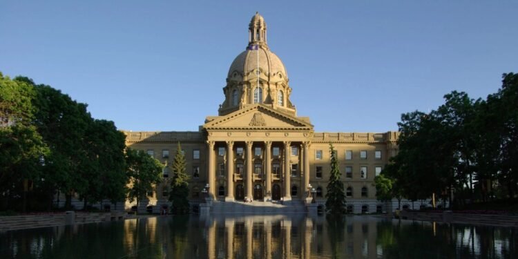 ആൽബർട്ടയുടെ വിഭജന ചർച്ചകൾ: ഹിതപരിശോധനാ ചോദ്യത്തിന് അംഗീകാരം നൽകി ഇലക്ഷൻ ഏജൻസി