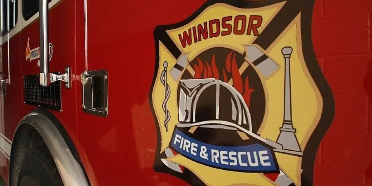 അവധിക്കാലത്ത് അഗ്നിബാധ വർദ്ധിക്കാൻ സാധ്യത: ജാഗ്രതാ നിർദ്ദേശവുമായി വിൻഡ്സർ ഫയർ ആൻഡ് റെസ്ക്യൂ സർവീസസ് 1 അവധിക്കാലത്ത് അഗ്നിബാധ വർദ്ധിക്കാൻ സാധ്യത: ജാഗ്രതാ നിർദ്ദേശവുമായി വിൻഡ്സർ ഫയർ ആൻഡ് റെസ്ക്യൂ സർവീസസ്