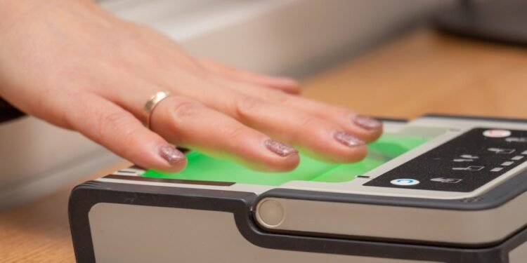 അമേരിക്കയിൽ കടക്കണമെങ്കിൽ ഇനി വിരലടയാളം നിർബന്ധം; ഗ്രീൻ കാർഡ് ഉടമകൾക്കും നിയന്ത്രണം