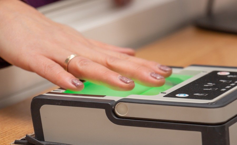 അമേരിക്കയിൽ കടക്കണമെങ്കിൽ ഇനി വിരലടയാളം നിർബന്ധം; ഗ്രീൻ കാർഡ് ഉടമകൾക്കും നിയന്ത്രണം