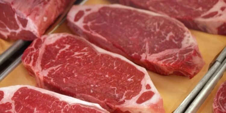 ഒരു കിലോയ്ക്ക് 7200 രൂപ..! പുതുവത്സരാഘോഷങ്ങളുടെ നിറം കെടുത്തി യുഎസിൽ ബീഫ് വില റെക്കോർഡിലേക്ക്! 1 ഒരു കിലോയ്ക്ക് 7200 രൂപ..! പുതുവത്സരാഘോഷങ്ങളുടെ നിറം കെടുത്തി യുഎസിൽ ബീഫ് വില റെക്കോർഡിലേക്ക്!