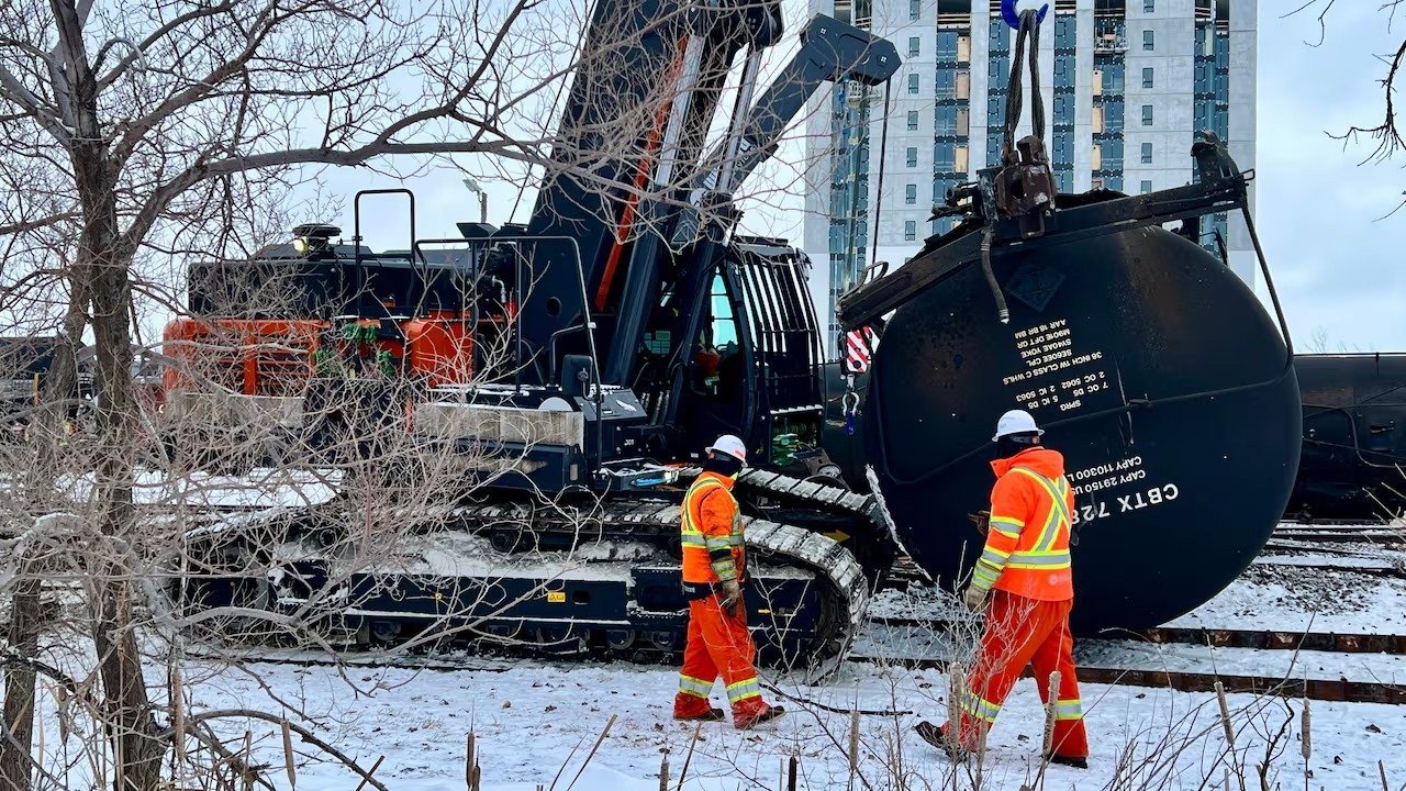 വിന്നിപെഗിൽ ട്രെയിൻ പാളം തെറ്റി: ഒൻപത് ബോഗികൾ മറിഞ്ഞു, ആളപായമില്ല