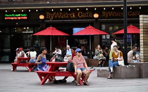 തിരക്കേറിയ ജീവിതവും സോഷ്യൽ മീഡിയയും: കാനഡയിൽ സൗഹൃദങ്ങൾ കുറയുന്നു; സ്റ്റാറ്റിസ്റ്റിക്സ് കാനഡ റിപ്പോർട്ട്‌