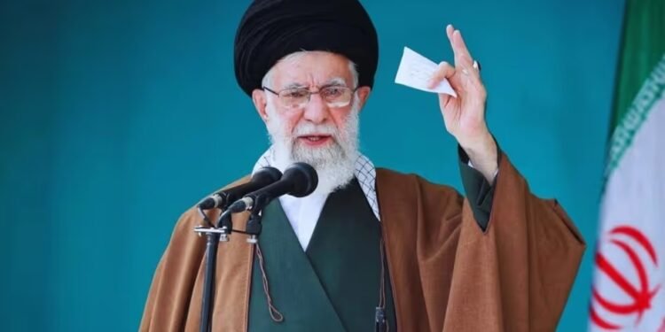 കാനഡയ്ക്ക് മറുപടിയുമായി ഇറാൻ; റോയൽ കനേഡിയൻ നേവിയെ ഭീകര സംഘടനയായി പ്രഖ്യാപിച്ചു 1 കാനഡയ്ക്ക് മറുപടിയുമായി ഇറാൻ; റോയൽ കനേഡിയൻ നേവിയെ ഭീകര സംഘടനയായി പ്രഖ്യാപിച്ചു