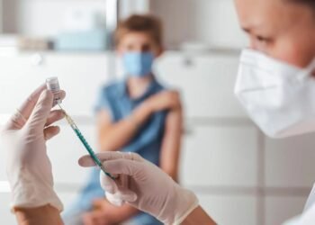 കോവിഡ് വാക്‌സിനും കുട്ടികളുടെ മരണവും: 10 മരണങ്ങളിൽ പരസ്പരം ബന്ധമുണ്ടാകാമെന്ന് യു.എസ്. FDA മെമ്മോ