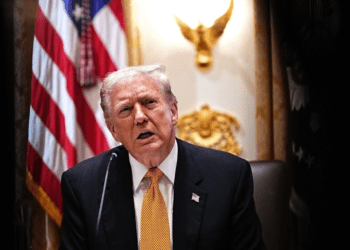 ‘ഒബാമകെയർ ദുരന്തം, പണം ജനങ്ങൾക്ക് നേരിട്ട് നൽകും’ ; പ്രീമിയം വർദ്ധനവിനിടെ ട്രംപിന്റെ പുതിയ ആശയം