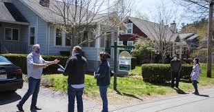 Planning to buy a house in Toronto? You can wait; Report predicts a big drop in prices