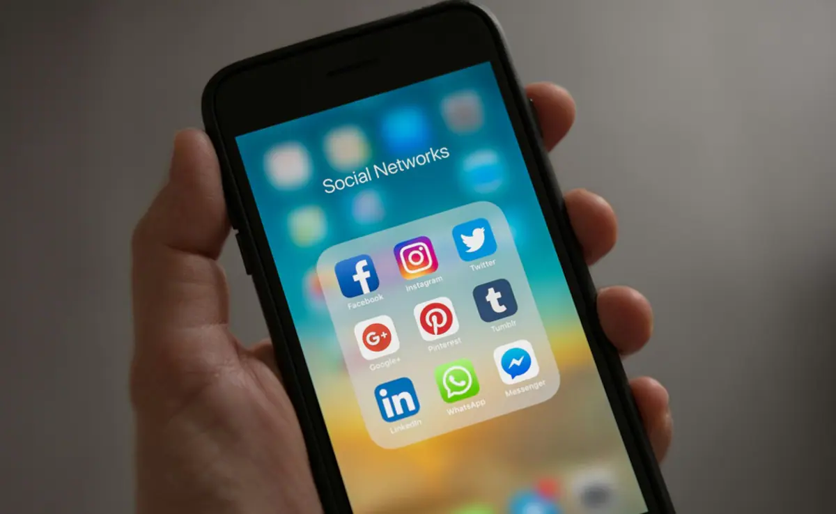 സർക്കാർ ജീവനക്കാർക്ക് സോഷ്യൽ മീഡിയാ വിലക്ക്; കർശന നിയന്ത്രണങ്ങളുമായി ബിഹാർ സർക്കാർ