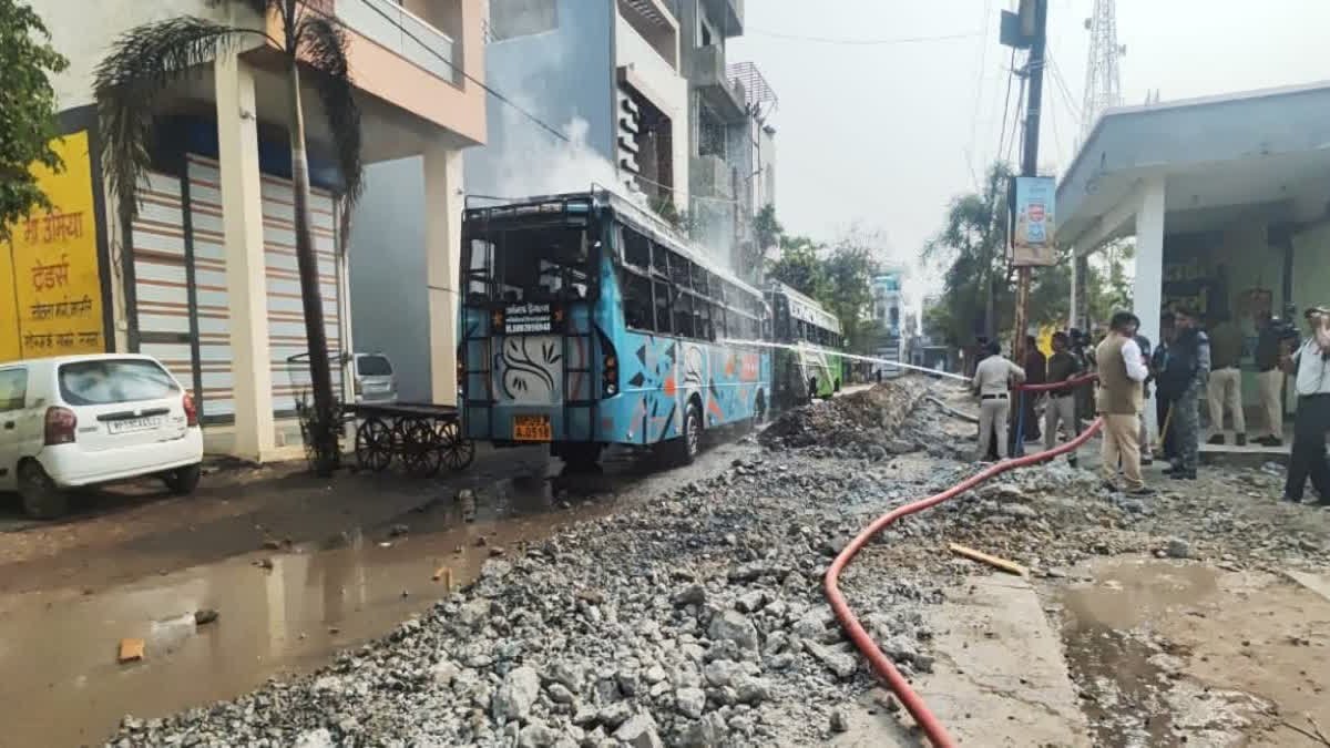 മധ്യപ്രദേശിൽ സാമുദായിക സംഘർഷം: ബസിന് തീവച്ചു, വീടുകൾക്കും കടകൾക്കും നേരെ കല്ലേറ്; നിരവധി പേർ പിടിയിൽ