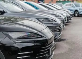 ടെസ്‌ലയെ പിന്തള്ളി ചൈനീസ് കരുത്ത്; ബി.വൈ.ഡി ഇനി ലോകത്തെ ഒന്നാം നമ്പർ വൈദ്യുത വാഹന നിർമ്മാതാക്കൾ