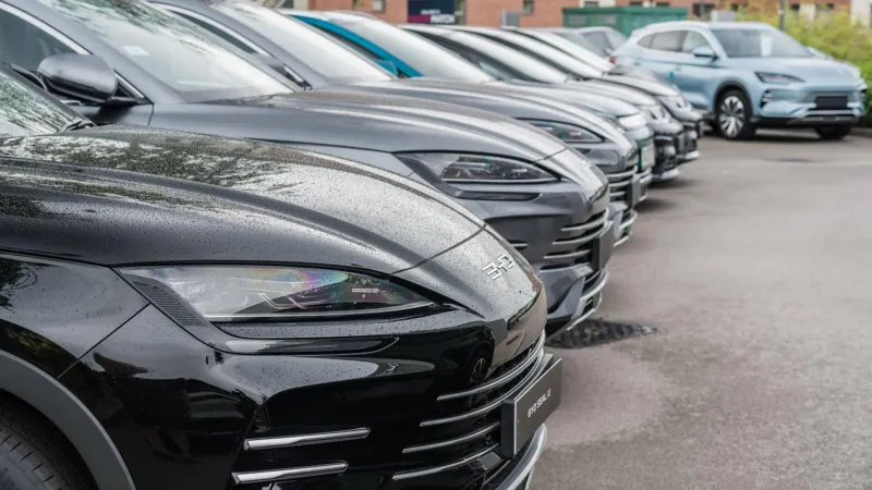 ടെസ്‌ലയെ പിന്തള്ളി ചൈനീസ് കരുത്ത്; ബി.വൈ.ഡി ഇനി ലോകത്തെ ഒന്നാം നമ്പർ വൈദ്യുത വാഹന നിർമ്മാതാക്കൾ