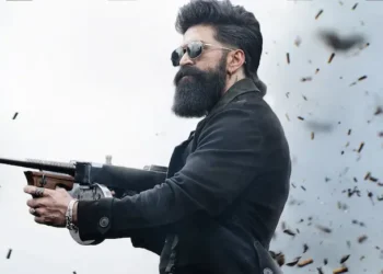 സ്ത്രീത്വത്തെ അപമാനിക്കുന്നു; യഷ് ചിത്രം 'ടോക്സിക്' ടീസറിനെതിരെ പരാതി, പിൻവലിക്കണമെന്ന് ആവശ്യം 5 STILL FROM TOXIC MOVIE
