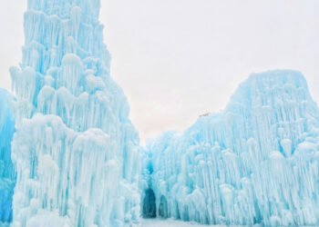 Ice palaces and colorful wonders; Record number of tourists to enjoy Canada's winter beauty