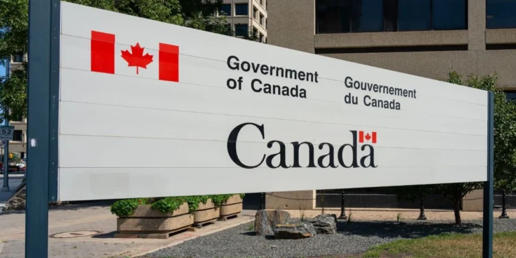 കാനഡയിൽ സർക്കാർ സർവീസിൽ വൻ പിരിച്ചുവിടൽ; മൂവായിരത്തിലധികം ജീവനക്കാർക്ക് നോട്ടീസ് നൽകി 1 federal-department-to-issue-layoff-