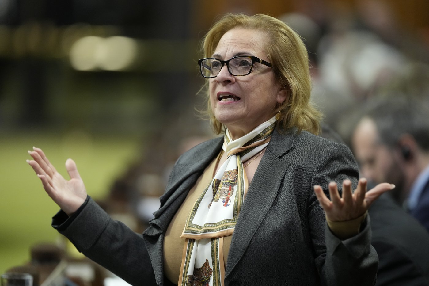 വിദേശ വിദ്യാർത്ഥികളുടെ എണ്ണം കുറയുന്നു; സാമ്പത്തിക സഹായത്തിന് പ്രവിശ്യകളെ സമീപിക്കാൻ സർവകലാശാലകളോട് ഇമിഗ്രേഷൻ മന്ത്രി