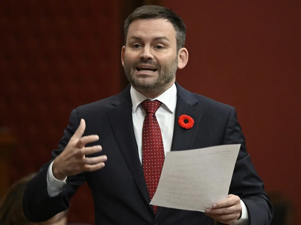 ക്യുബെക്ക് കാനഡയിൽ നിന്ന് വേർപെട്ടാൽ പാസ്‌പോർട്ട് നഷ്ടപ്പെടുമോ? ആശങ്കകൾക്ക് മറുപടിയുമായി പാർട്ടി ക്യുബെക്കോയിസ്