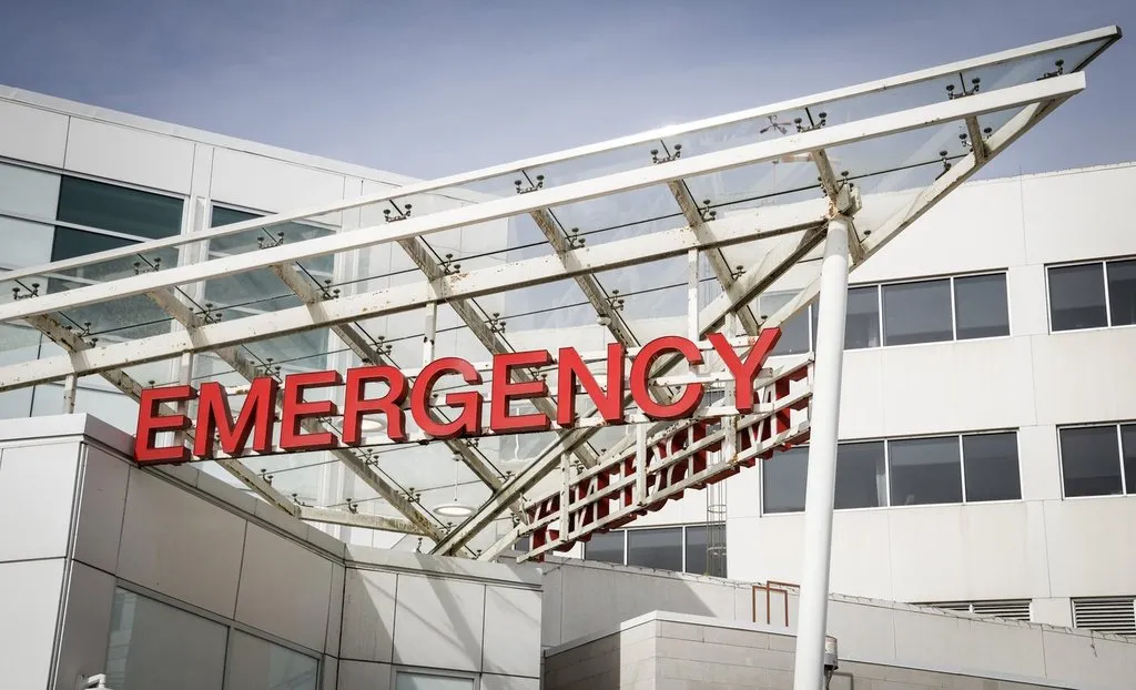 ആൽബർട്ടയിൽ ആശുപത്രി പ്രതിസന്ധി രൂക്ഷം; അടിയന്തര നിയമസഭാ സമ്മേളനം വിളിക്കണമെന്ന് പ്രതിപക്ഷം