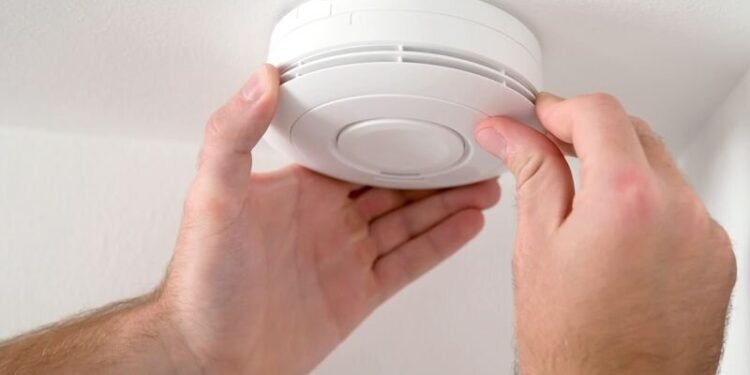 വീടുകളിൽ ഇനി കാർബൺ മോണോക്സൈഡ് ഡിറ്റക്ടർ നിർബന്ധം; ഒന്റാരിയോയിൽ പുതിയ നിയമം പ്രാബല്യത്തിൽ