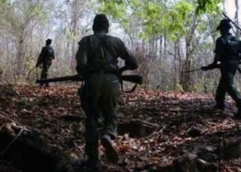 ഛത്തീസ്ഗഡിൽ സുരക്ഷാസേനയുടെ വൻ മാവോയിസ്റ്റ് വേട്ട; പ്രമുഖ നേതാവ് മങ്ഡു ഉൾപ്പെടെ 14 പേർ കൊല്ലപ്പെട്ടു 5 ഛത്തീസ്ഗഡിൽ സുരക്ഷാസേനയുടെ വൻ മാവോയിസ്റ്റ് വേട്ട; പ്രമുഖ നേതാവ് മങ്ഡു ഉൾപ്പെടെ 14 പേർ കൊല്ലപ്പെട്ടു