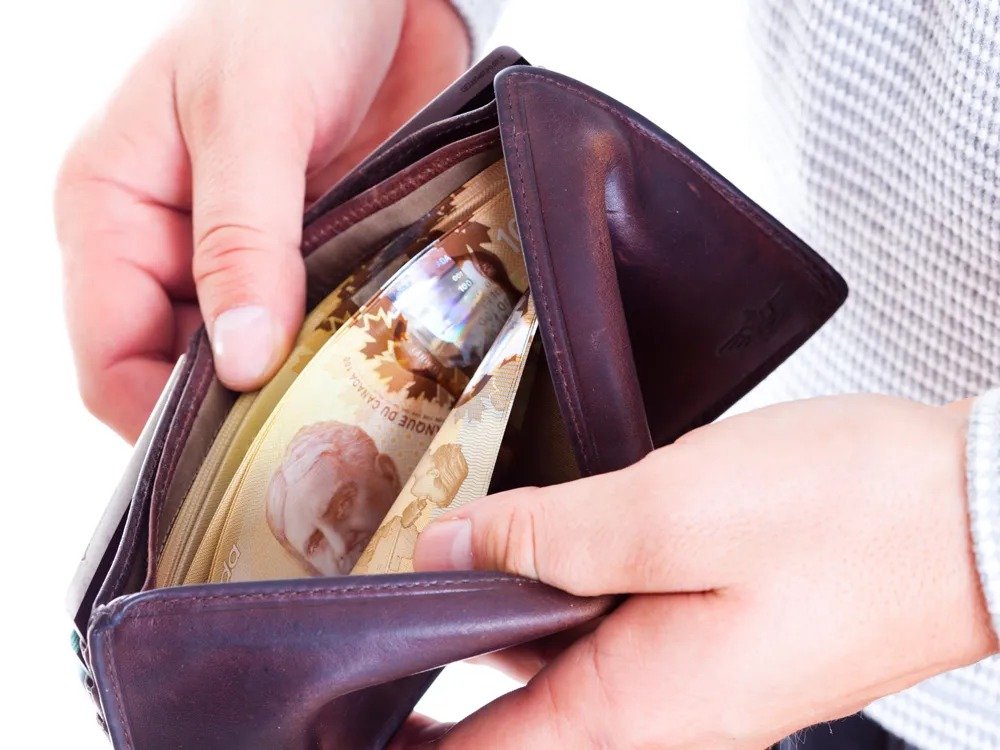 പുതുവർഷത്തിൽ പഴ്സ് കാലിയാകില്ല; 2026-ൽ മികച്ച സാമ്പത്തിക അടിത്തറ ഉറപ്പാക്കാൻ നിർദ്ദേശങ്ങളുമായി വിദഗ്ധർ