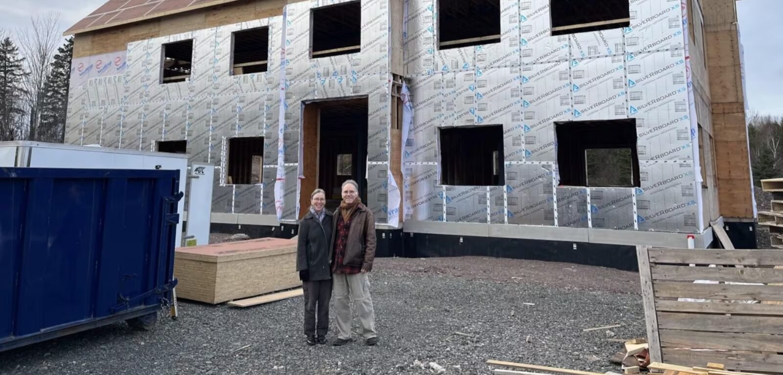 നോവ സ്കോഷ്യയിൽ കാരുണ്യമാതൃക: വീടില്ലാത്തവർക്കായി 46 ഏക്കർ ഭൂമി ദാനം ചെയ്ത് ദമ്പതികൾ