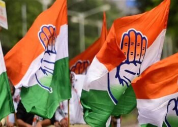 സംസ്ഥാന യൂത്ത് കോൺഗ്രസിൽ വൻ അഴിച്ചുപണി; മുപ്പതിലേറെ ഭാരവാഹികളെ പുറത്താക്കാൻ സാധ്യത 5 സംസ്ഥാന യൂത്ത് കോൺഗ്രസിൽ വൻ അഴിച്ചുപണി; മുപ്പതിലേറെ ഭാരവാഹികളെ പുറത്താക്കാൻ സാധ്യത