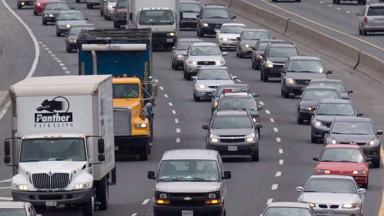 ആൽബർട്ടയിൽ വാഹന ഇൻഷുറൻസ് പ്രതിസന്ധി; നഷ്ടം തുടരുന്നതിനാൽ കമ്പനികൾ പിൻവാങ്ങുന്നതായി റിപ്പോർട്ട്