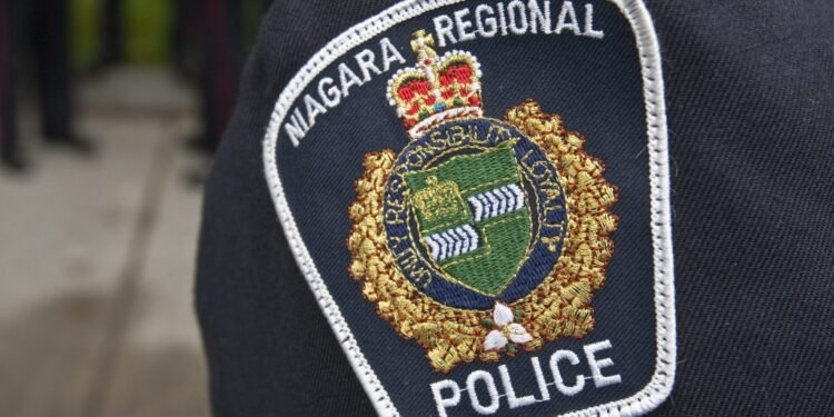 ജിംനാസ്റ്റിക്സ് പരിശീലനത്തിനിടെ പീഡനം; നയാഗ്രയിൽ ദമ്പതികൾ പിടിയിൽ; കൂടുതൽ ഇരകളുണ്ടാകാൻ സാധ്യത 1 A Niagara Regional Police Service badge