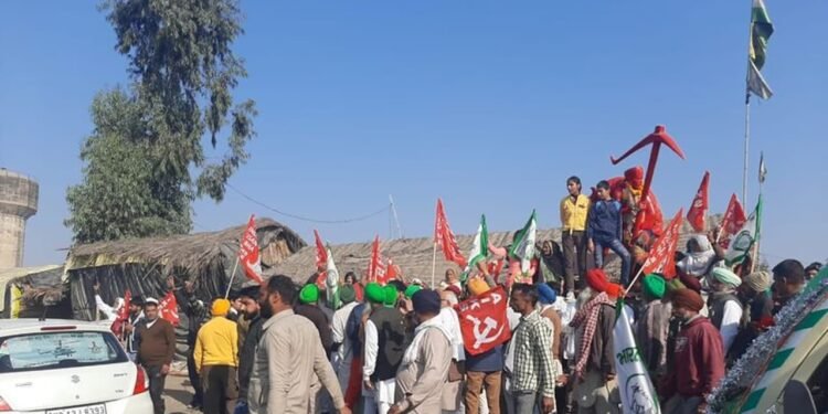 സ്വതന്ത്ര വ്യാപാര കരാറിൽ നിന്ന് ഇന്ത്യ പിന്മാറണം; ഫെബ്രുവരി 12-ന് രാജ്യവ്യാപക പൊതുപണിമുടക്ക്, കരാറിനെതിരെ സംയുക്ത കിസാൻ മോർച്ച