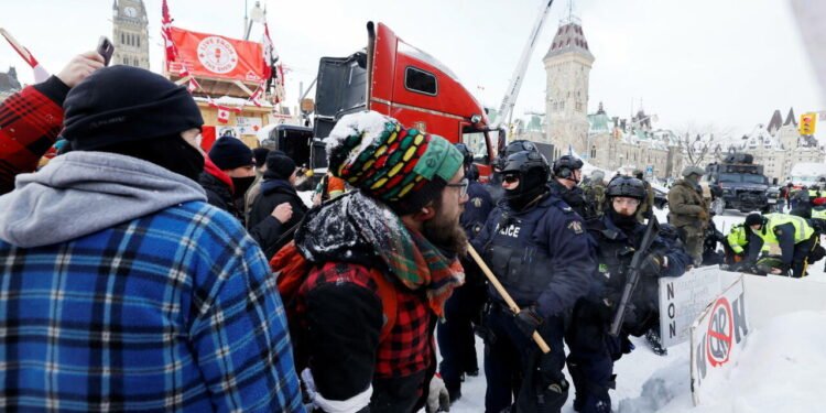 ശക്തമായ മഞ്ഞുവീഴ്ചക്കിടയിലും ഓഫീസിലെത്താൻ നിർദ്ദേശം; ഒന്റാരിയോ സർക്കാരിനെതിരെ കടുത്ത പ്രതിഷേധം