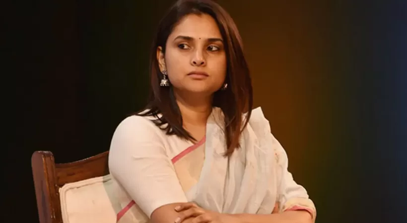 https://www.india.com/entertainment/who-is-divya-spandana-actress-who-has-questioned-the-supreme-courts-stand-on-stray-dogs-8260819/