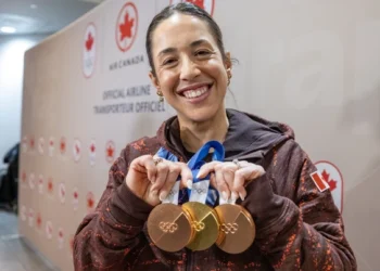 മിലാനിൽ കാനഡയ്ക്ക് വഴുതി; മെഡൽ കൊയ്ത്തിൽ വൻ ഇടിവ്, ഫണ്ടിംഗില്ലെങ്കിൽ 2030 ലും തിരിച്ചടി നേരിടുമെന്ന് മുന്നറിയിപ്പ് 1 മിലാനിൽ കാനഡയ്ക്ക് വഴുതി; മെഡൽ കൊയ്ത്തിൽ വൻ ഇടിവ്, ഫണ്ടിംഗില്ലെങ്കിൽ 2030 ലും തിരിച്ചടി നേരിടുമെന്ന് മുന്നറിയിപ്പ്