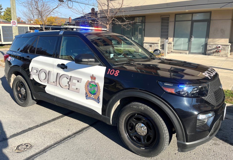 പോലീസ് ചമഞ്ഞ് പീഡനം; അഭയാർത്ഥി ക്യാമ്പുകളെ നടുക്കി 57-കാരന്റെ ലൈംഗിക അതിക്രമം: കൂടുതൽ ഇരകളുണ്ടെന്ന് പോലീസ്