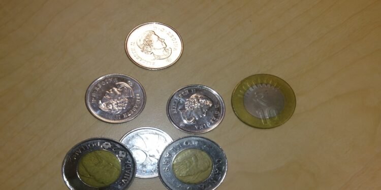 രൂപത്തിൽ കാനഡയെ വെട്ടിച്ച് ഇന്ത്യ!; കനേഡിയൻ ടുണിയും നമ്മുടെ 10 രൂപയും തമ്മിൽ ഇത്ര സാമ്യമോ? കനേഡിയൻ യുവതിയെ അമ്പരപ്പിച്ച ആ ‘നാണയ’ക്കഥ!