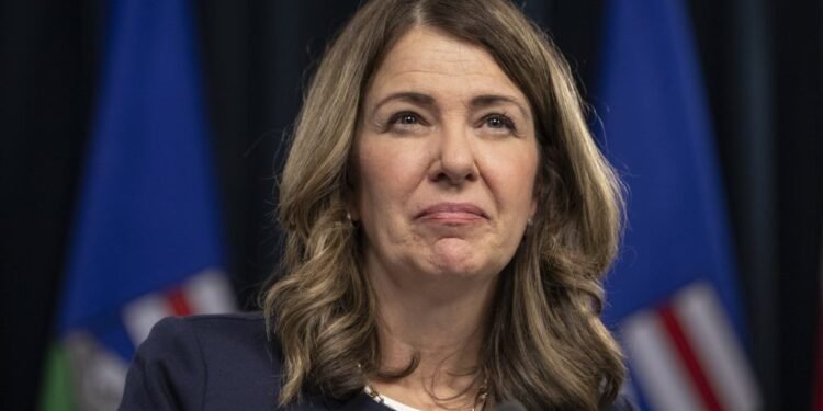 ആൽബർട്ടയിൽ നീതിന്യായ പരിഷ്കരണം: നിലപാടിലുറച്ച് പ്രീമിയർ ഡാനിയേൽ സ്മിത്ത്