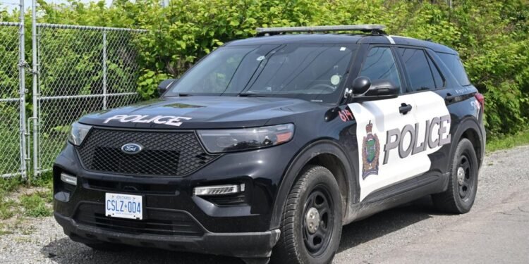 ലക്ഷങ്ങളുടെ ലഹരിമരുന്ന് വേട്ട! നയാഗ്ര ഫാൾസിൽ സ്ത്രീയുൾപ്പെടെ രണ്ടുപേർ അറസ്റ്റിൽ; പോലീസിനെ ഞെട്ടിച്ച് ആയുധശേഖരവും ! 1 A Niagara Regional Police investigation into drug trafficking in Niagara Falls