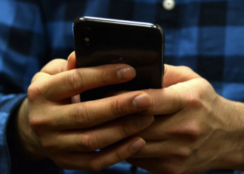 വ്യാജ കോളുകൾ തിരിച്ചറിയാം; കാനഡയിൽ SIN നമ്പർ തട്ടിപ്പ് വ്യാപകം: ജാഗ്രത പാലിക്കണമെന്ന് സർവീസ് കാനഡയുടെ നിർദ്ദേശം 1 വ്യാജ കോളുകൾ തിരിച്ചറിയാം; കാനഡയിൽ SIN നമ്പർ തട്ടിപ്പ് വ്യാപകം: ജാഗ്രത പാലിക്കണമെന്ന് സർവീസ് കാനഡയുടെ നിർദ്ദേശം