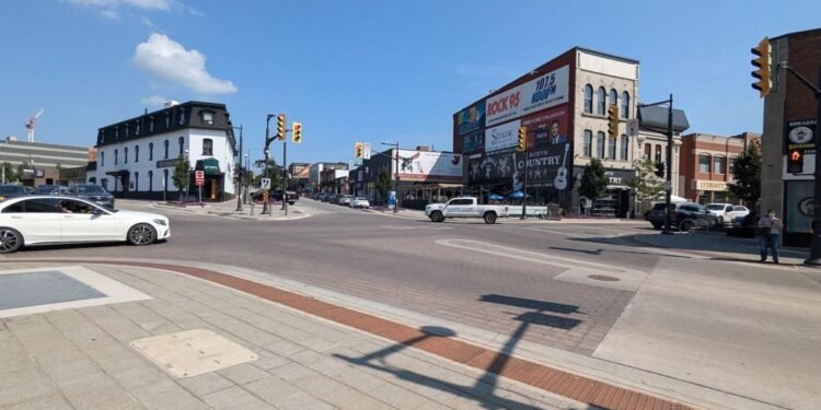 ഒന്റാരിയോയിലെ ഡ്രൈവർമാർ സൂക്ഷിക്കുക; കാറോടിക്കാൻ ഏറ്റവും അപകടകരമായ 10 നഗരങ്ങൾ ഇവയാണ്, വാഹന ഇൻഷുറൻസ് നിരക്കിനെ മാറ്റിമറിച്ച് പുതിയ പഠനം