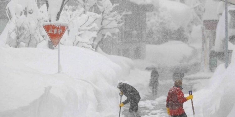 അമേരിക്കയിൽ റെക്കോർഡ് മഞ്ഞുവീഴ്ച; സ്തംഭിച്ചു കിഴക്കൻ തീരം, ഗതാഗത നിരോധനവും വൈദ്യുതി തടസ്സവും