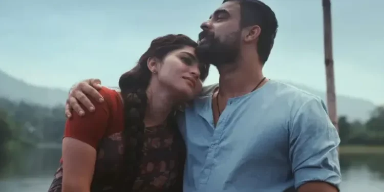 ടൊവിനോയുടെ ലുക്കിൽ ‘കുട്ടപ്പായിയും ചാണ്ടിക്കുഞ്ഞും’; തരംഗമായി പള്ളിച്ചട്ടമ്പിയിലെ ‘കാട്ടുചെമ്പകം’ 1 ടൊവിനോയുടെ ലുക്കിൽ ‘കുട്ടപ്പായിയും ചാണ്ടിക്കുഞ്ഞും’; തരംഗമായി പള്ളിച്ചട്ടമ്പിയിലെ ‘കാട്ടുചെമ്പകം’