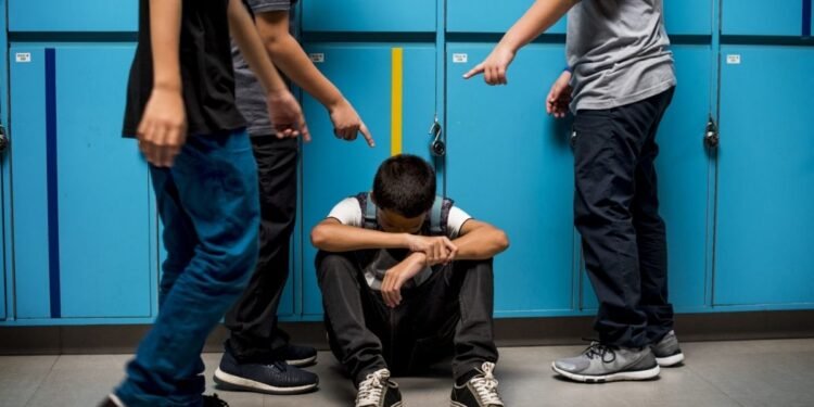 മാനിറ്റോബയിൽ സ്കൂൾ വിദ്യാർത്ഥിക്ക് നേരെ വംശീയ ആക്രമണം: അന്വേഷണം ആവശ്യപ്പെട്ട് ഇൻഡിജിനസ് സംഘടന 1 boys