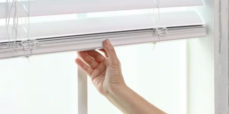 കാനഡയിൽ ഫാബ്രിക് റോളർ ബ്ലൈൻ്റുകൾ തിരിച്ചുവിളിക്കുന്നു; കുട്ടികൾക്ക് അപകട സാധ്യതയെന്ന് മുന്നറിയിപ്പ് 1 Fabric roller blinds